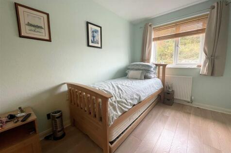 Bedroom 2.jpg