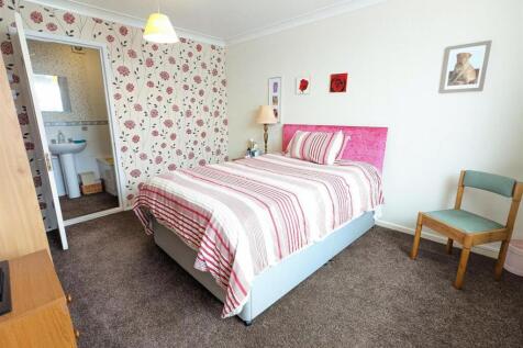 Bedroom   .jpg