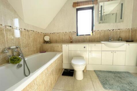 Bathroom.jpg