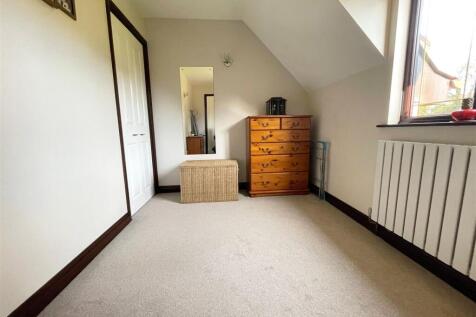 Bedroom 4.jpg