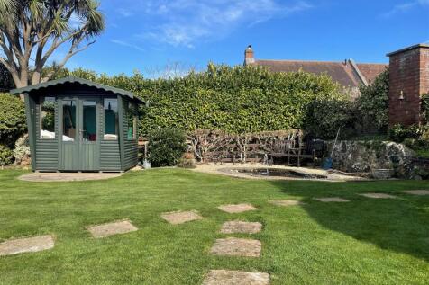 Summer House 1.jpg