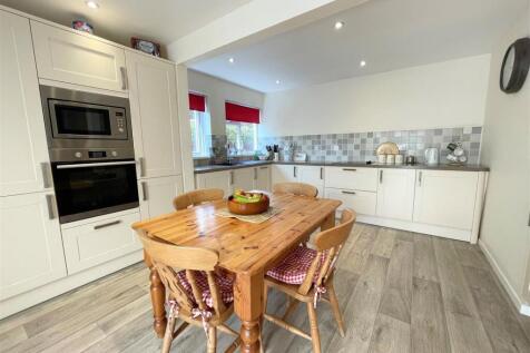 Kitchen Breakfast Room.jpg