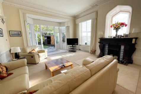 Sitting Room 1.jpg