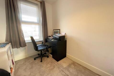 Bedroom 3.jpg