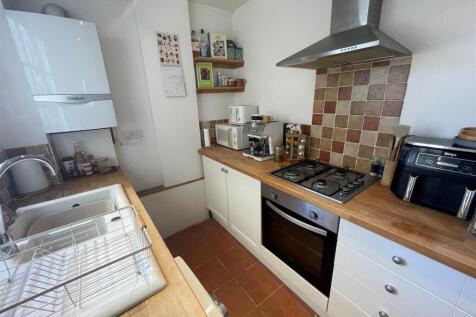 Kitchen 1.jpg