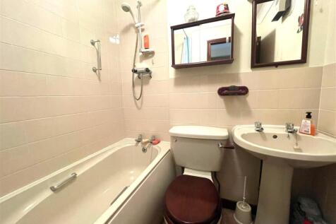 Bathroom.jpg