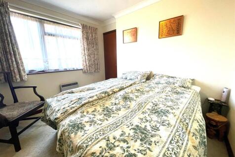 Bedroom 2.jpg
