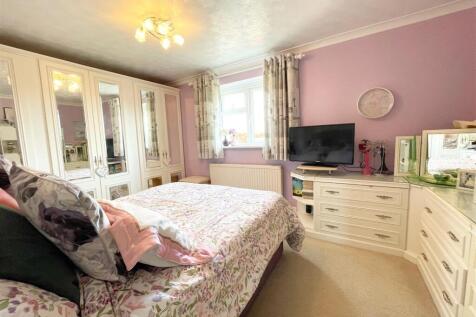 Bedroom 2.jpg