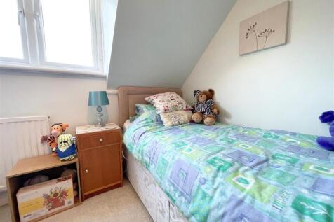 Bedroom 4.jpg