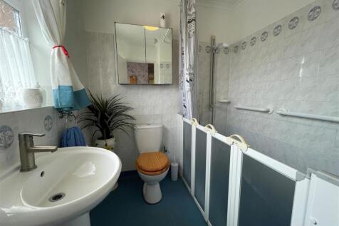 Wet Room.jpg