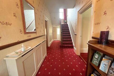 Hallway.jpg