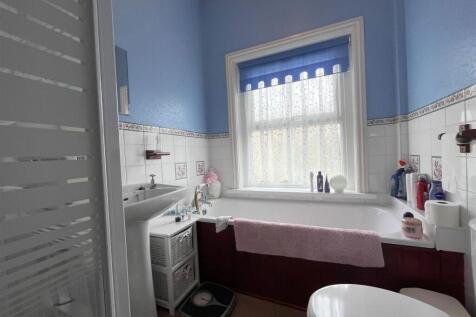 Private bathroom.jpg