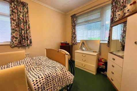 Bedroom 2.jpg