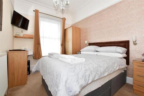 901fvyo4 - room 8 bedroom 1 for grange bank house,