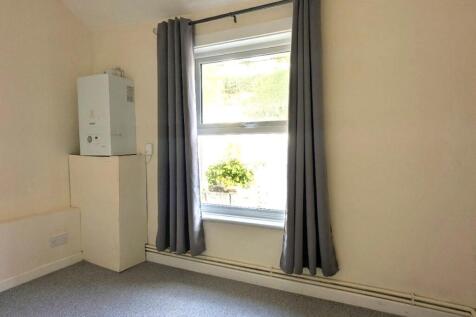 Main Bedroom 1.jpg