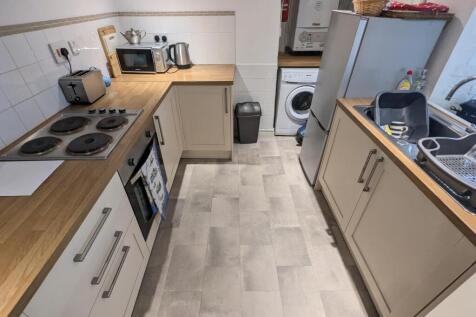 Kitchen (1).jpg