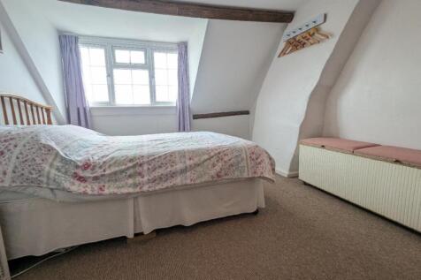 Top floor bedroom (2).jpg