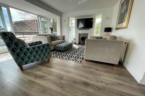 Sitting Room.jpg