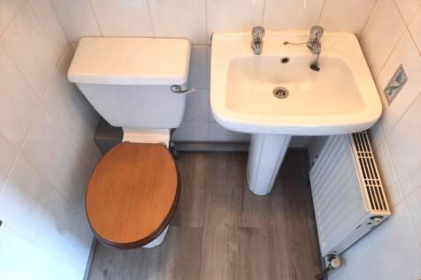 En-Suite WC and Basin