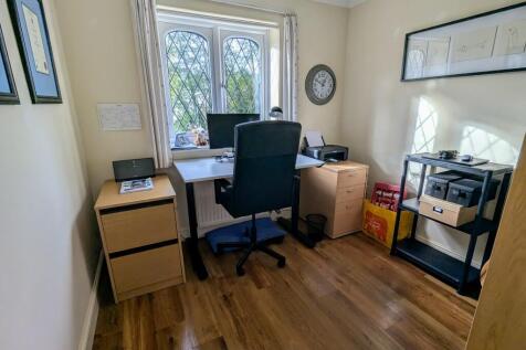 bed 4/office