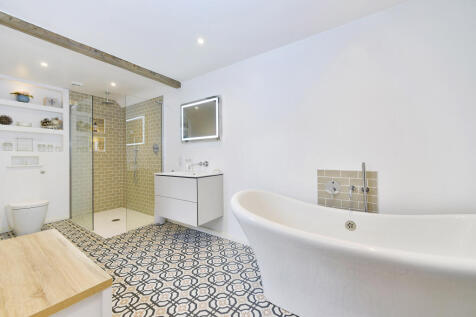 Family bathroom
