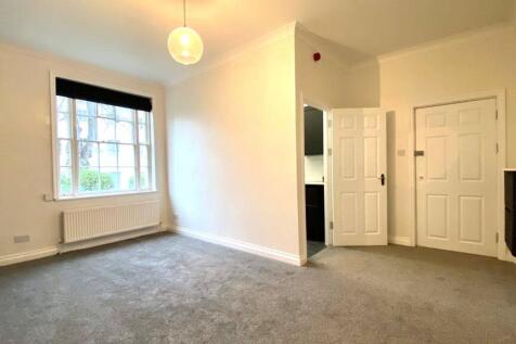 Bedroom/Living Room