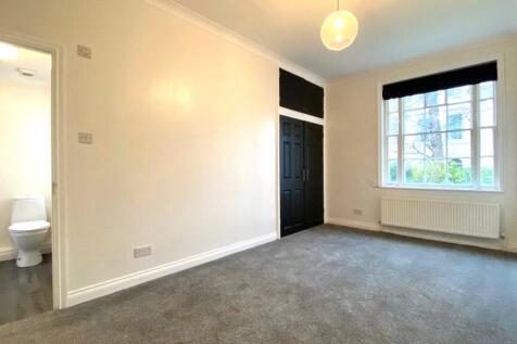 Bedroom/Living Room