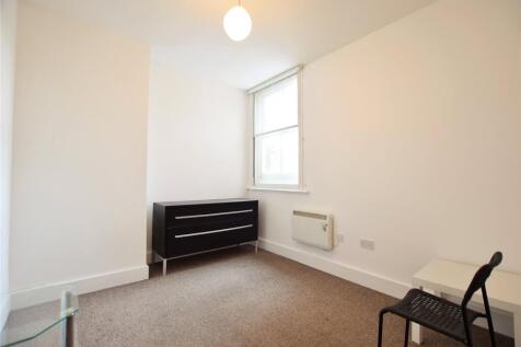 Bedroom/Living Room