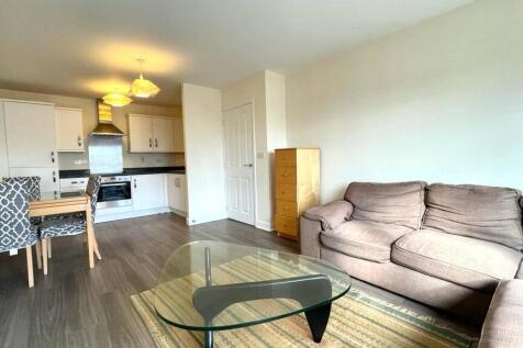 Living/Kitchen Area