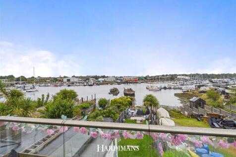 CAM03635G0-PR0113-STILL004.jpg