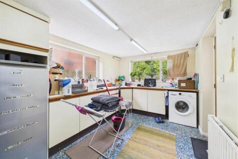 CAM03635G0-PR0097-STILL004.jpg