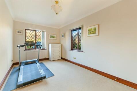 ACORN GROVE, 9 INTERNALS- (8).jpg