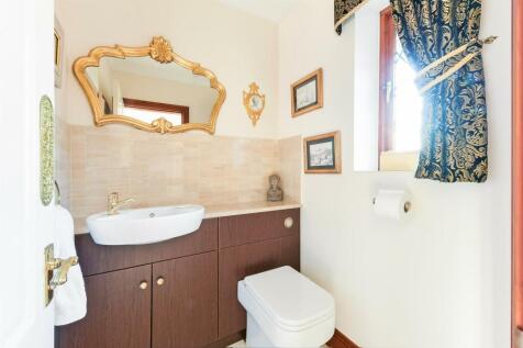 ACORN GROVE, 9 INTERNALS- (18).jpg