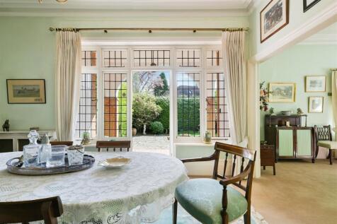 WALTON HEATH COTTAGE- (5).jpg