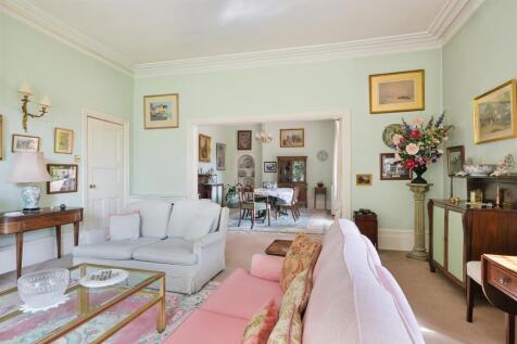 WALTON HEATH COTTAGE- (9).jpg