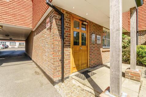 CHEQUERS LANE, CROWN HOUSE, FLAT 5 (11).jpg