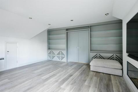 KINGSWOOD GRANGE, FLAT 24- (16).jpg
