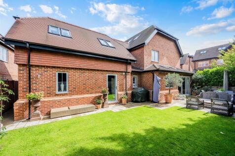 CAVERSHAM CLOSE, 5 (4).jpg