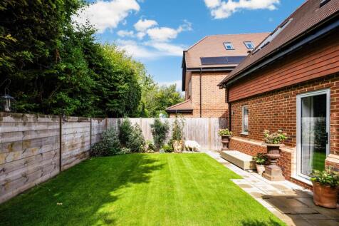 CAVERSHAM CLOSE, 5 -21.jpg