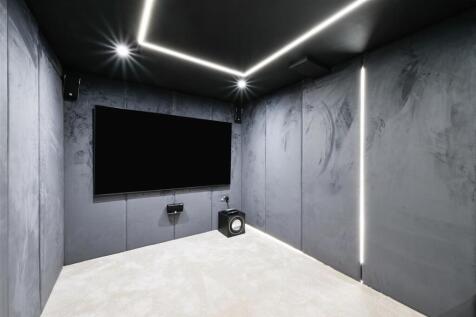 HOYLAND DOWN REVISIT- (6).jpg