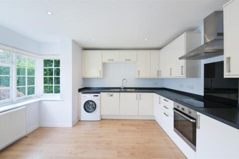 ELMORE ROAD, GLEBE COTTAGE- (7).jpg