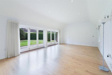 ELMORE ROAD, GLEBE COTTAGE- (6).jpg