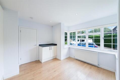 ELMORE ROAD, GLEBE COTTAGE- (9).jpg