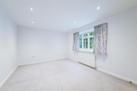 ELMORE ROAD, GLEBE COTTAGE- (4).jpg