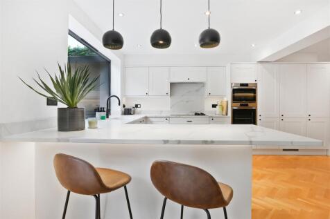 1249733894 - 43 Green Curve, SM7 - 69.jpg