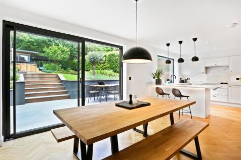 1249733894 - 43 Green Curve, SM7 - 77.jpg