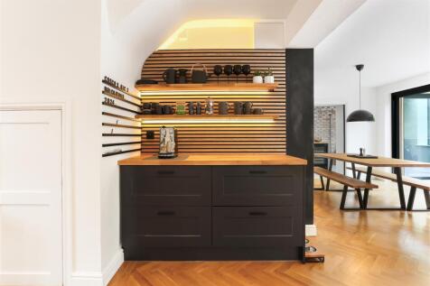 1249733894 - 43 Green Curve, SM7 - 73.jpeg