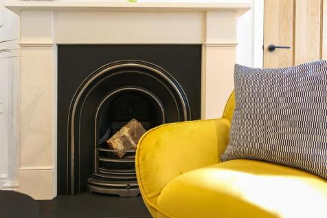 1249733894 - 43 Green Curve, SM7 - 41.jpg