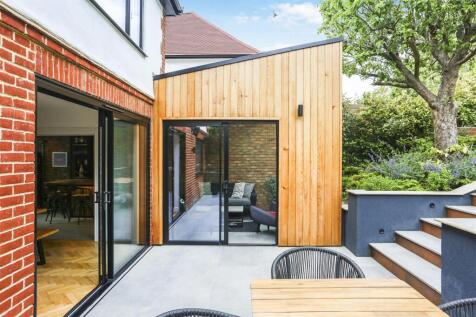 1249733894 - 43 Green Curve, SM7 - 24.jpg