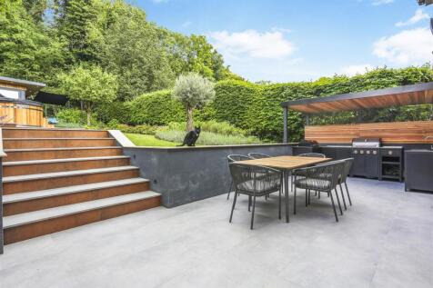 1249733894 - 43 Green Curve, SM7 - 58.jpg